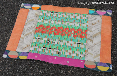 Bold Delight placemat in Story